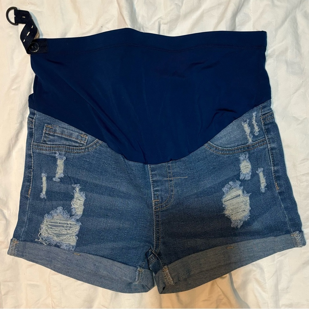 NEW SHEIN Maternity Blue Jean Stretch Shorts Ripped Roll Up Women’s Size Small